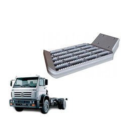 Estribo Pisar Alumínio Caminhão Volkswagen Após 2000 (4 Furos) Lado Direito - 2RG801174 Estribo Pisar Alumínio Caminhão Volkswagen Após 2000 (4 Furos) Lado Direito - 2RG801174